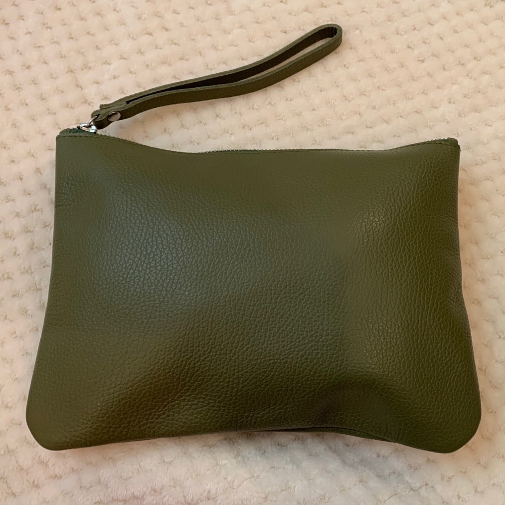 RARE Green Cuyana Leather Wristlet/Clutch - NWOT